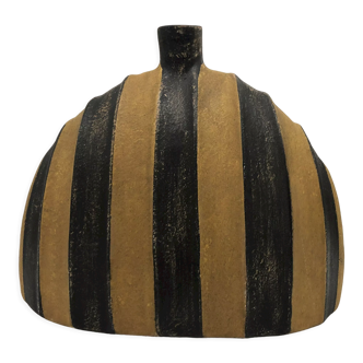 Design ceramic vase