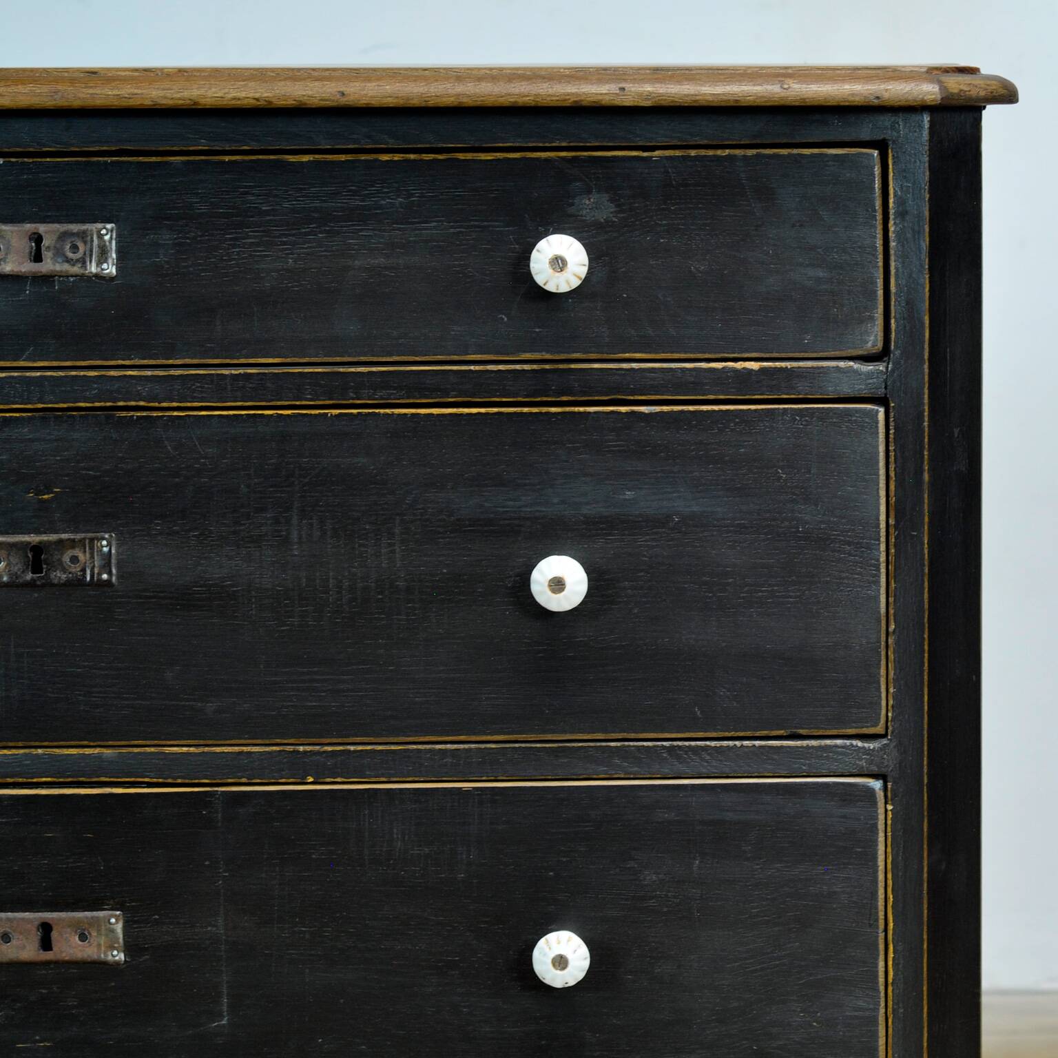 Oak and pine chest of drawers, 1910s