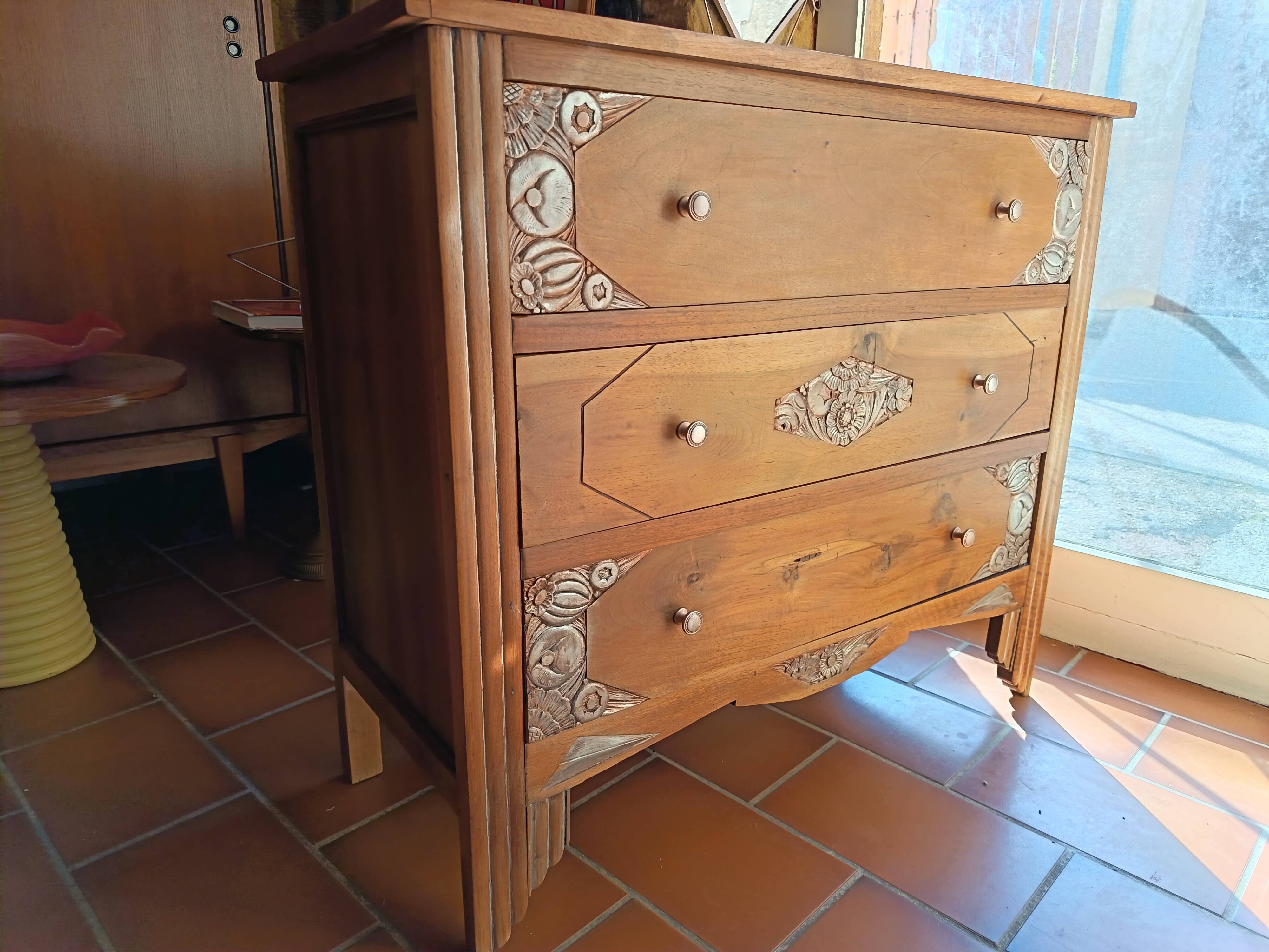 Art Deco chest of drawers