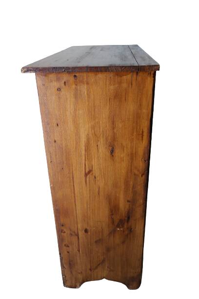 Rustic pine chest of drawers