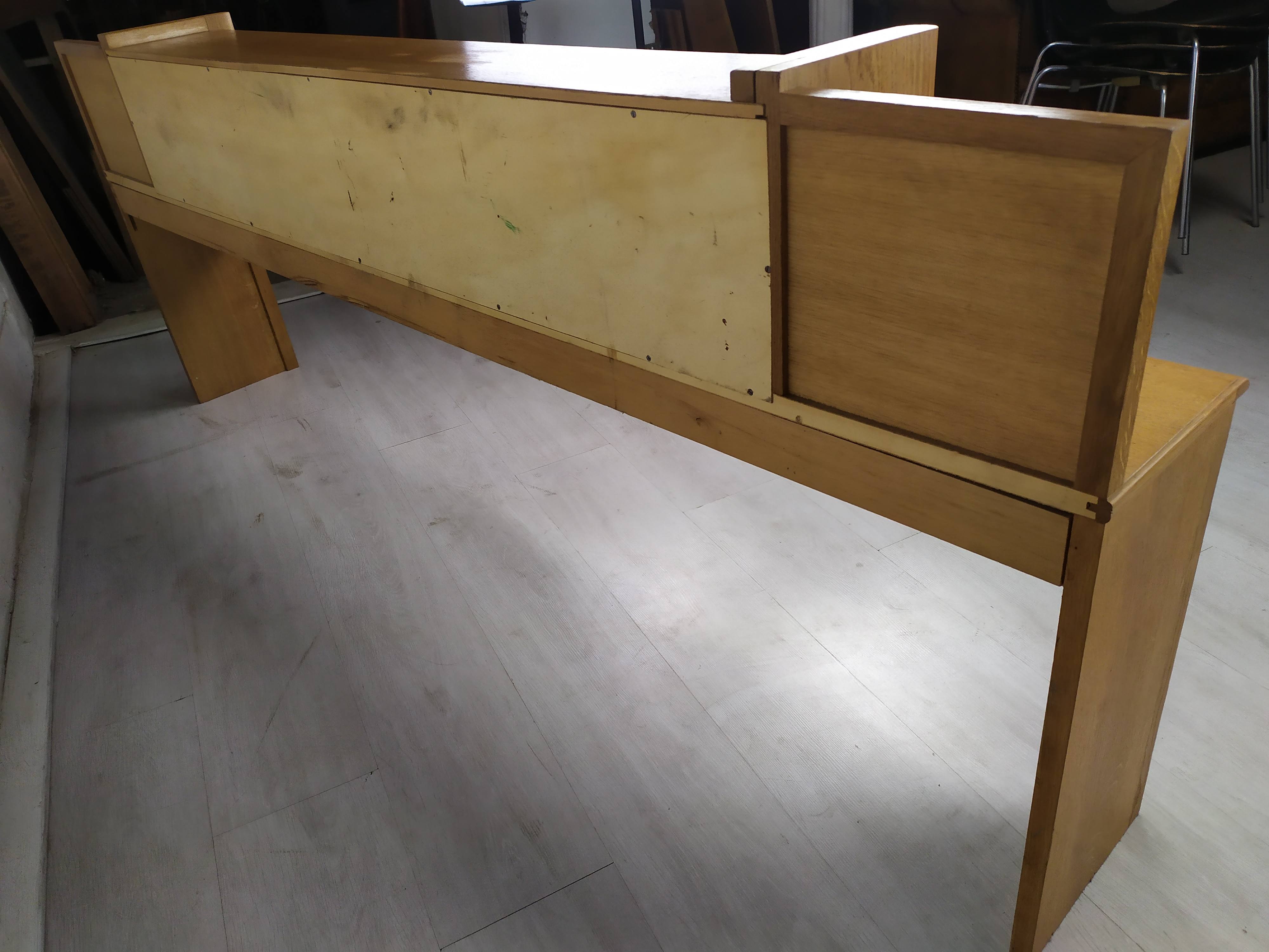 Cozy vintage headboard