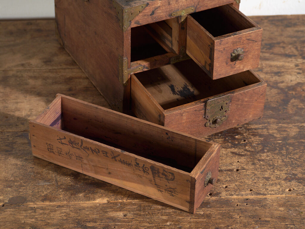 Antique Japanese box with drawers and hinged lid – Early Showa period (c. 1928)