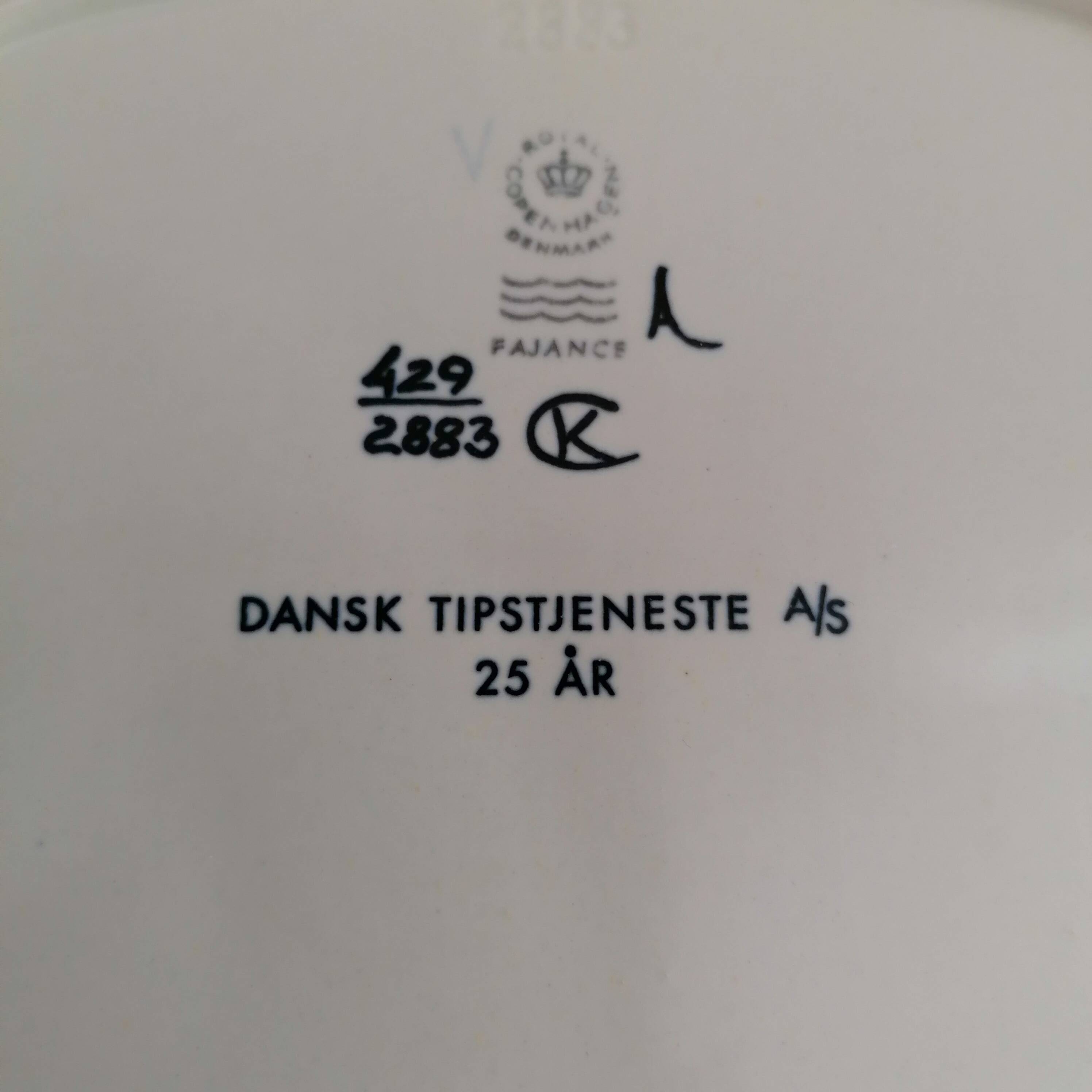 Earthenware trinket dish from the Ternera series by Kari Christensen for Royal Copenhagen