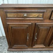 Country-style sideboard in solid oak – 18th century