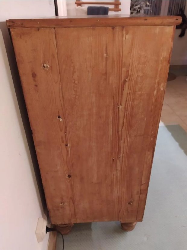 Old English pine wood dresser