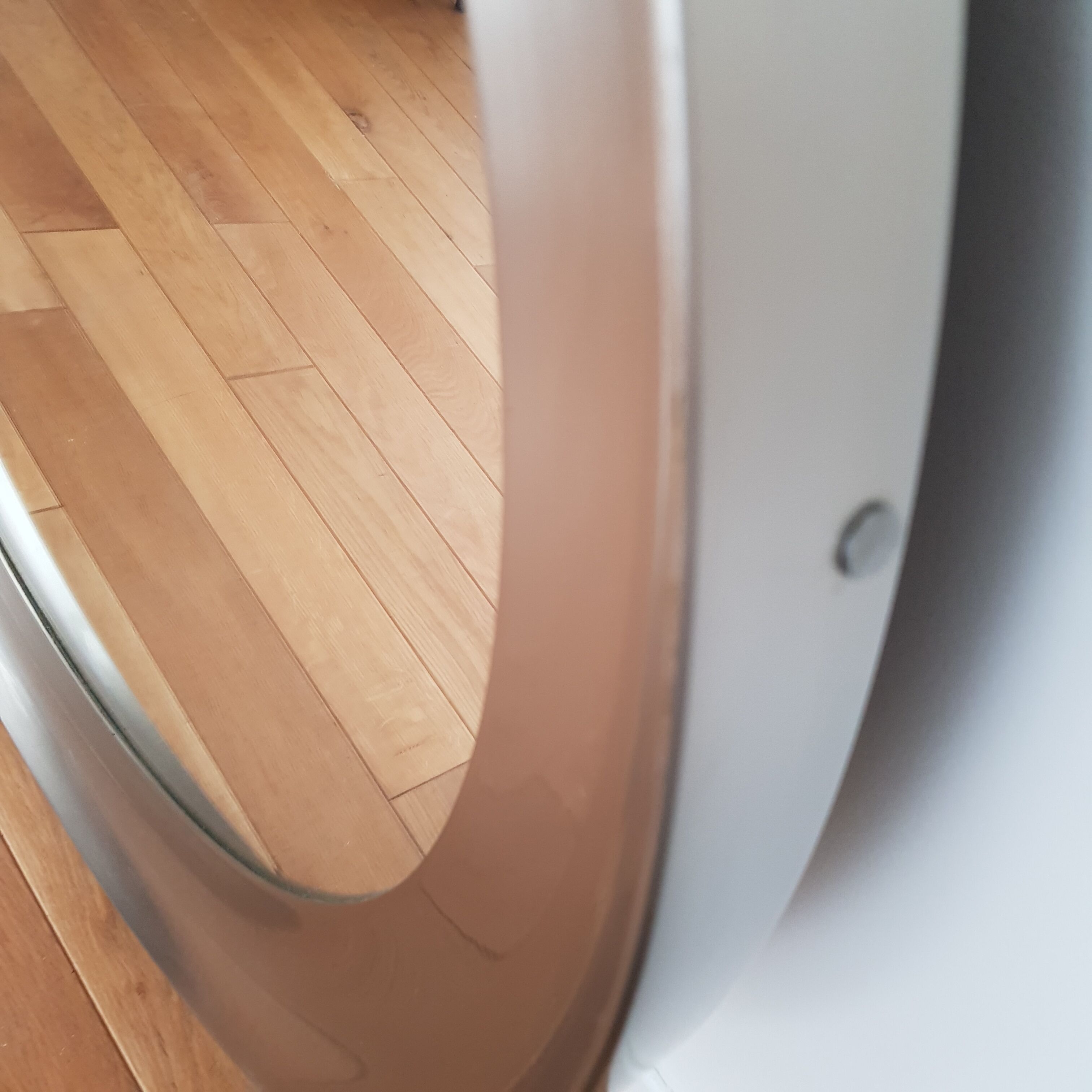 Miroir "Narciso" par Sergio Mazza