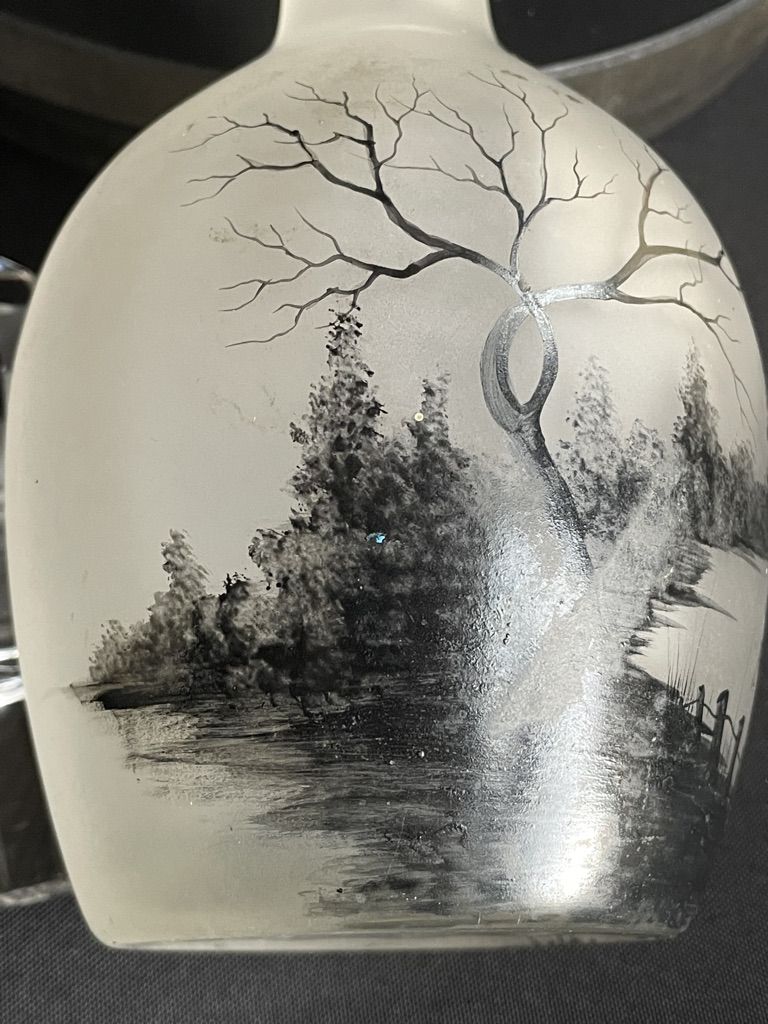 Carafe- Scenery of a lake landscape and a crane taking off