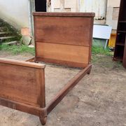 Bois de lit ancien en 140 cm