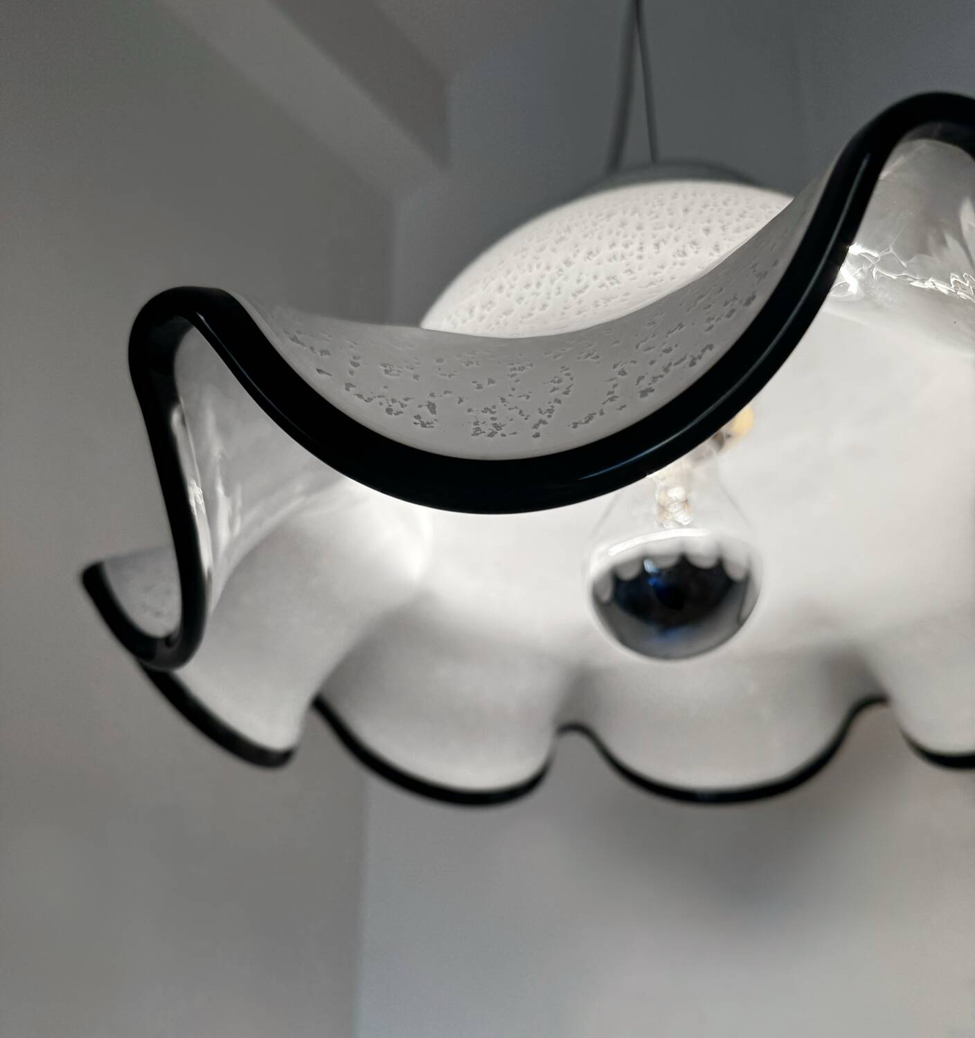 Murano glass flower pendant from the 1970s