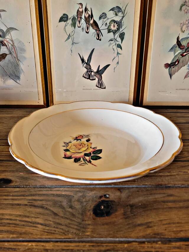 Gien Gardanne dishes, pink and yellow (1 oval, 2 round ones, one of which is hollow)