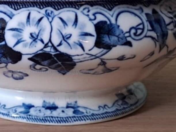 Creil Montereau iron clay vegetable dish