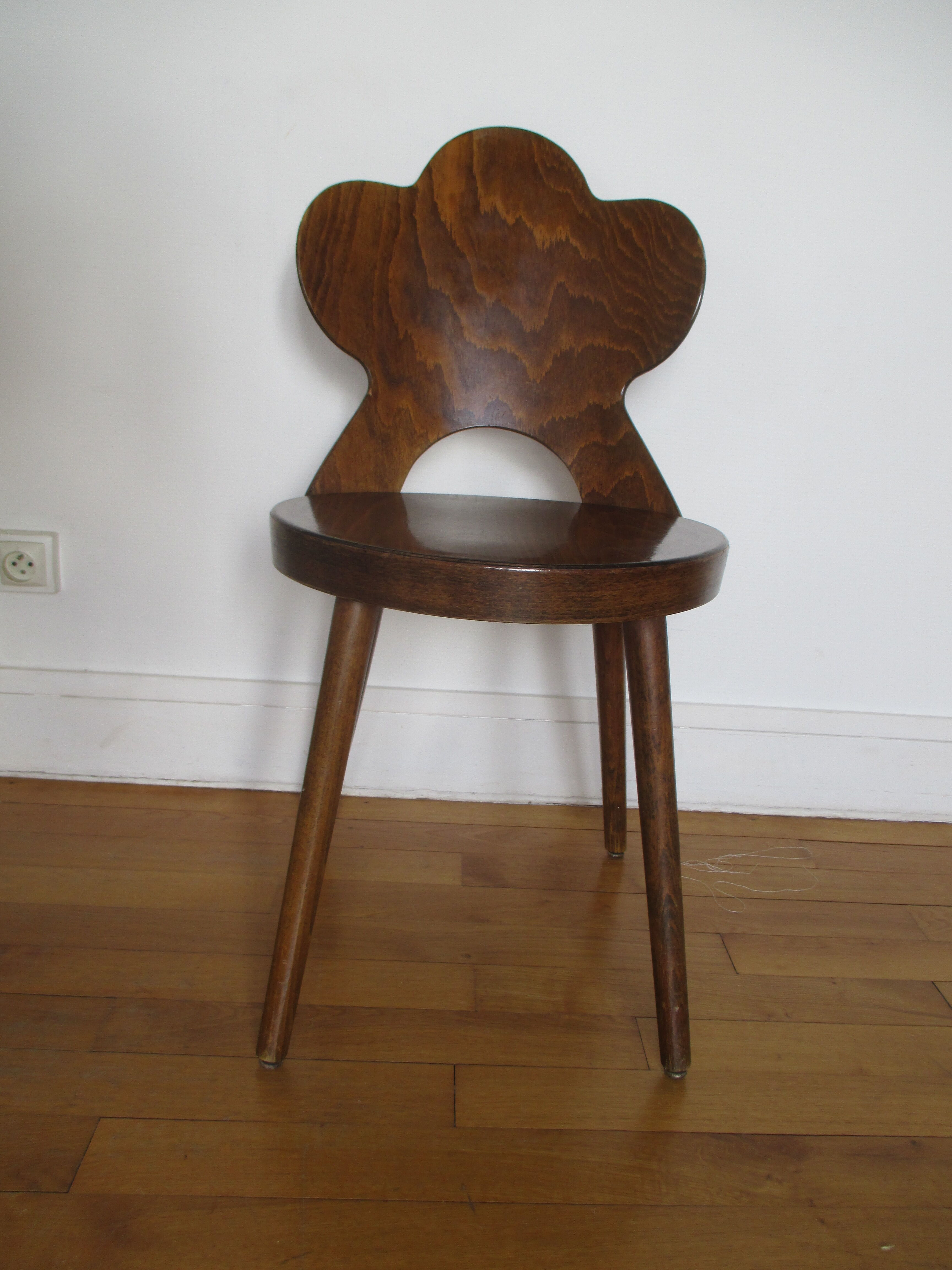 Baumann bistro clover chair