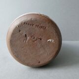 Sandstone vase bottle shaped by Norbert Pierlot in Ratilly