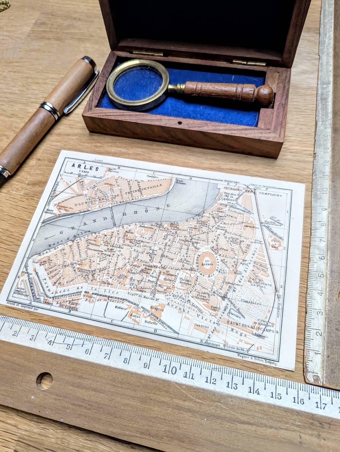 Arles, old small map, printed in 1906.