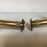 Paire d’anciens bougeoirs en laiton