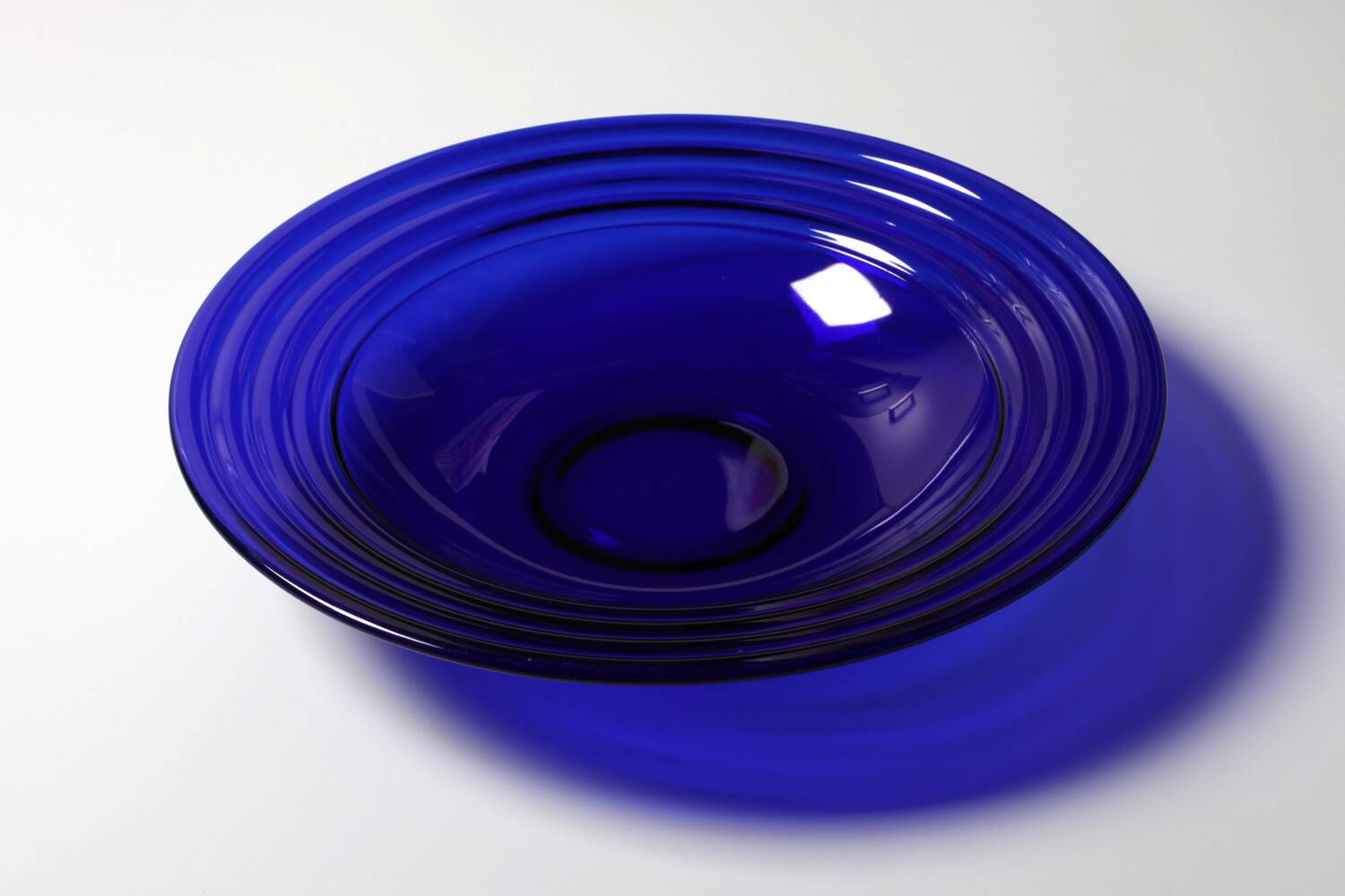Glass Centerpiece Platter Forum Sapphire / Bormioli Rocco / Italy / 1980s