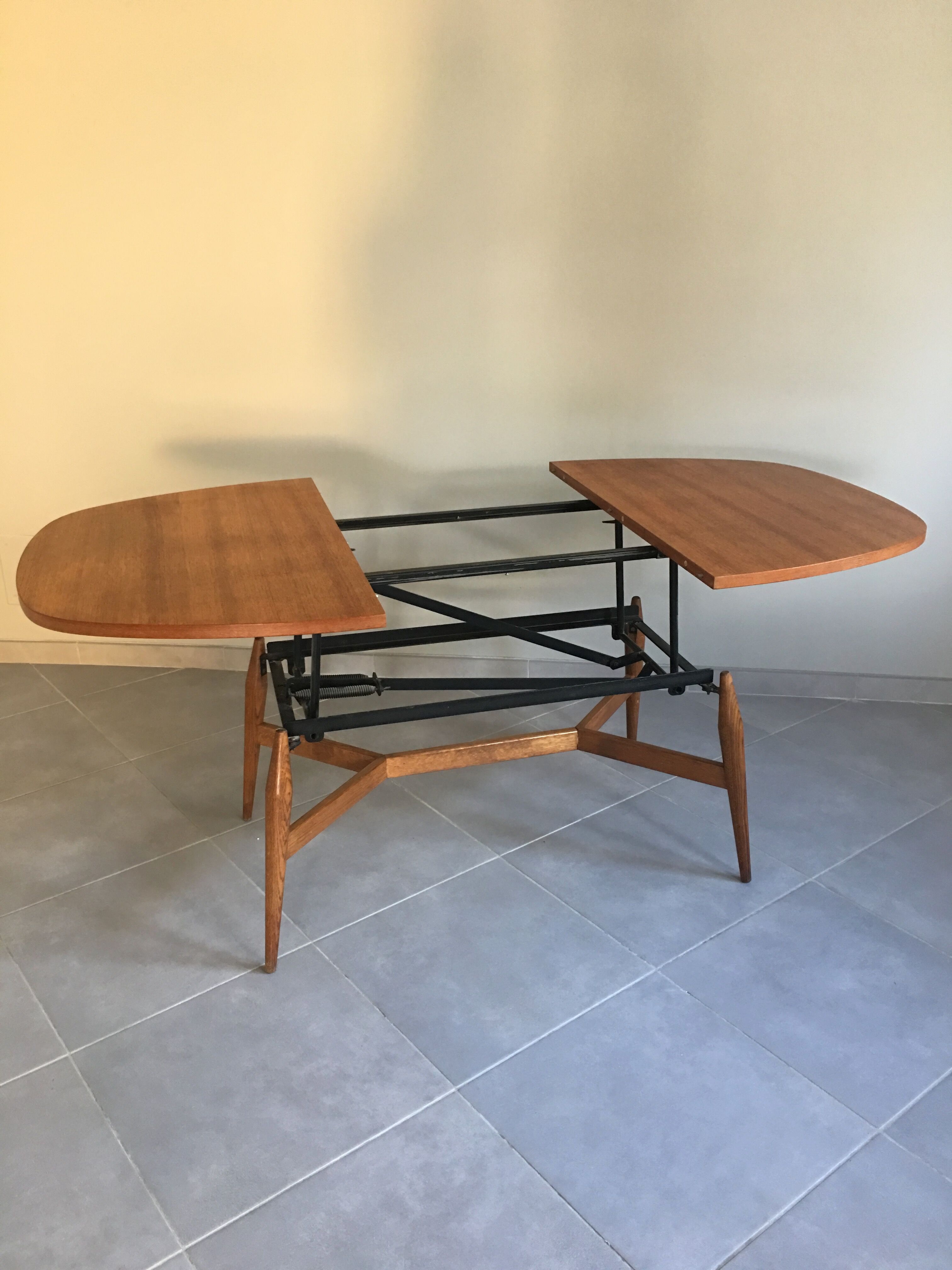 Lift coffee table Smørrebrød