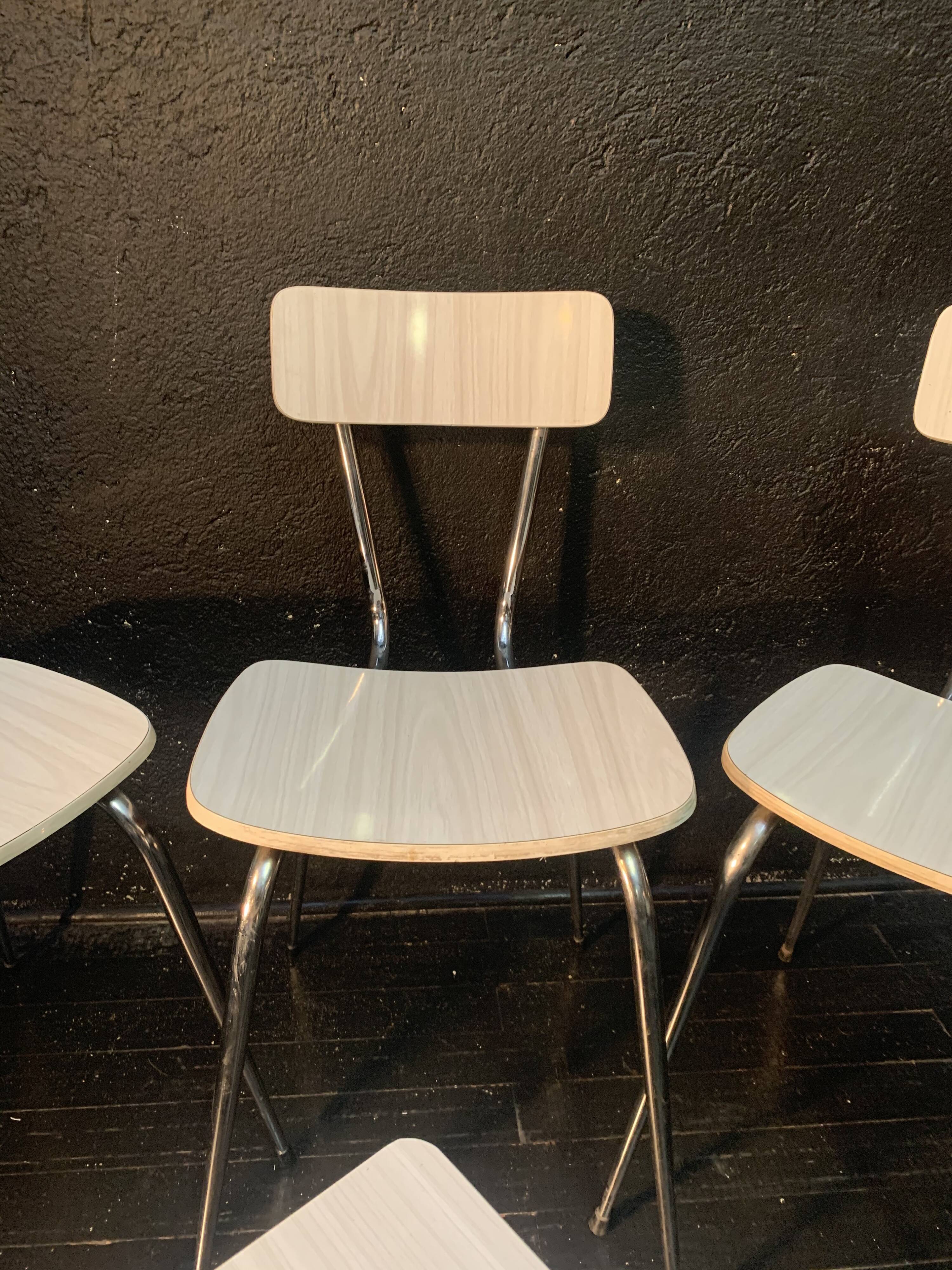 Set of 3 chairs and 1 stool in formica design, 1960