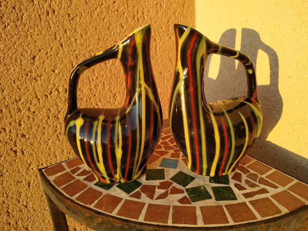 Paire de petites verseuses zoomorphe rayées années 50