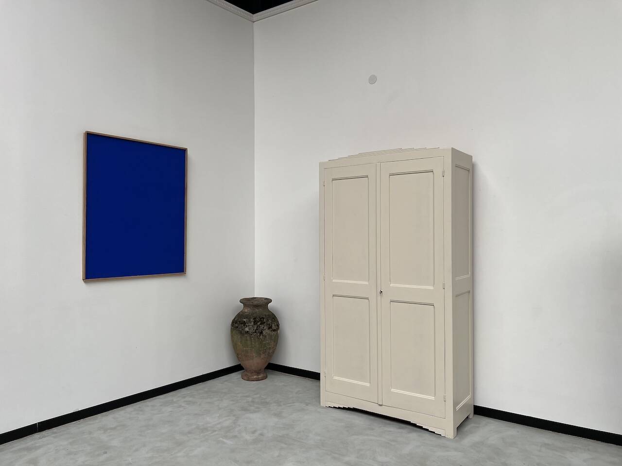 Restored 1930 art deco wardrobe, pure linen color