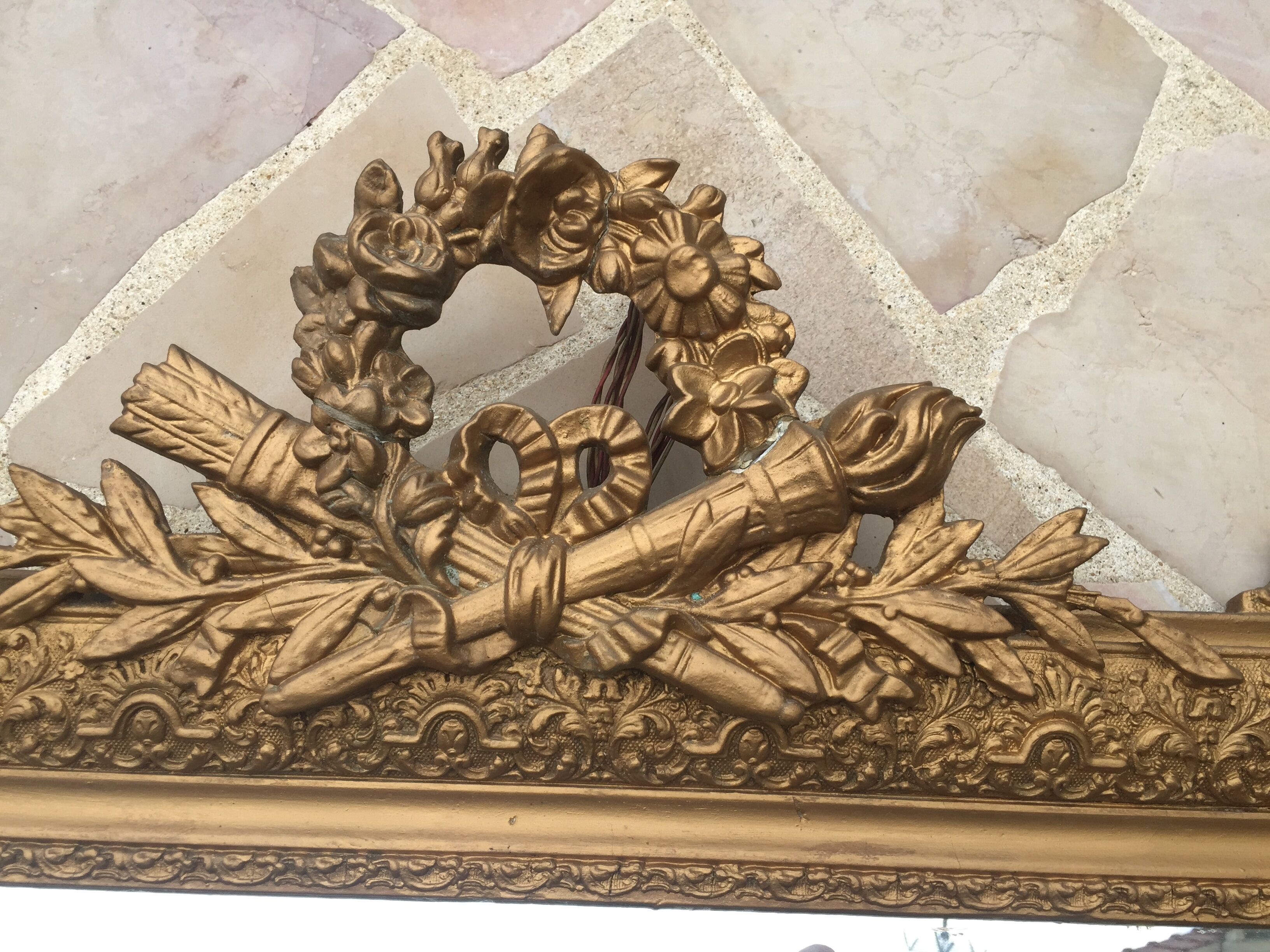 Old mirror in gilded wood and stucco 120 x 85 cm