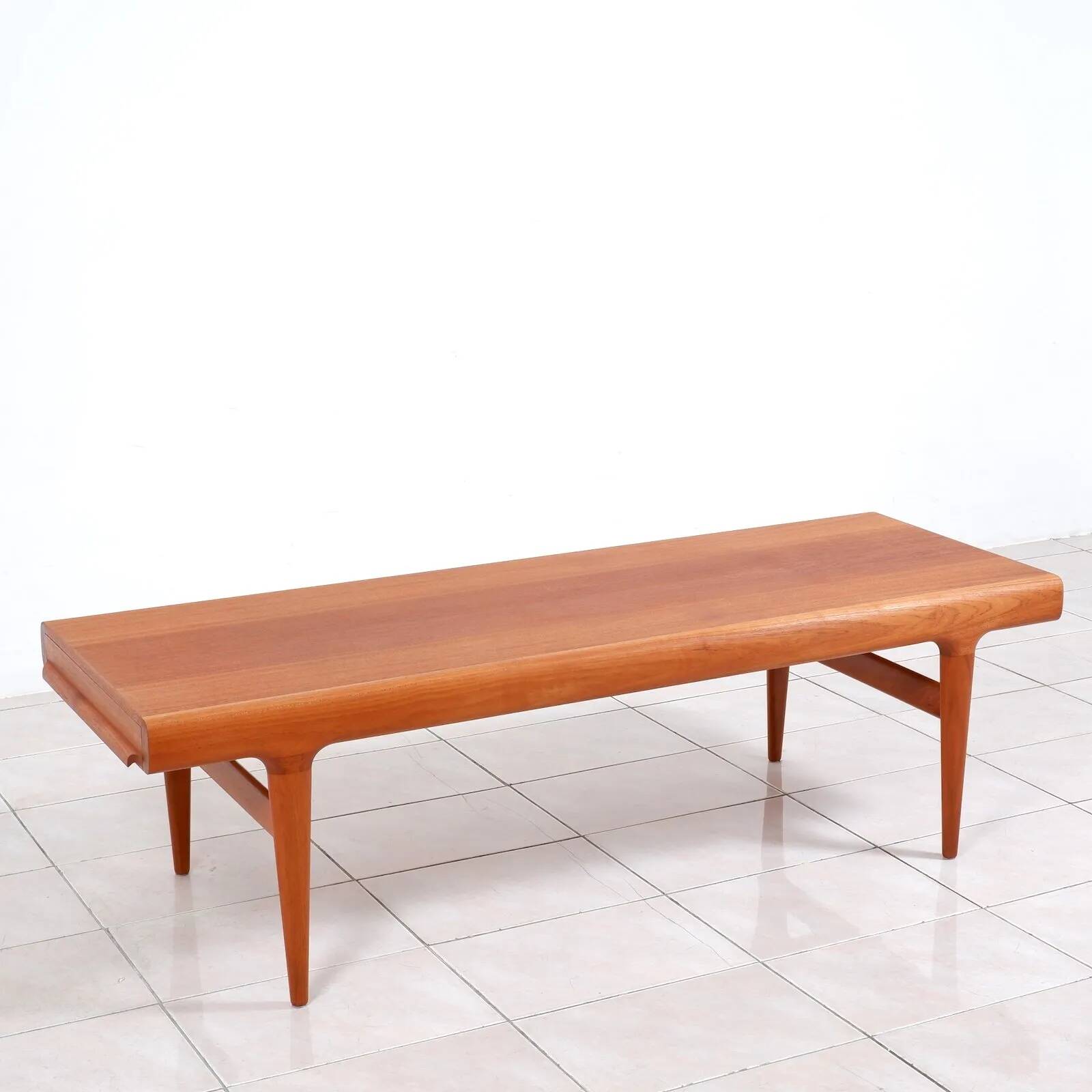 Large teak coffee table by Johannes Andersen for Uldum Møbelfabrik