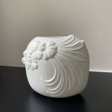 Small Kaiser White Porcelain Vase