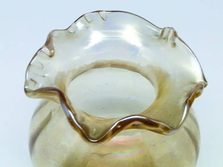 Art Nouveau vase, iridescent glass, Germany, early 20th century