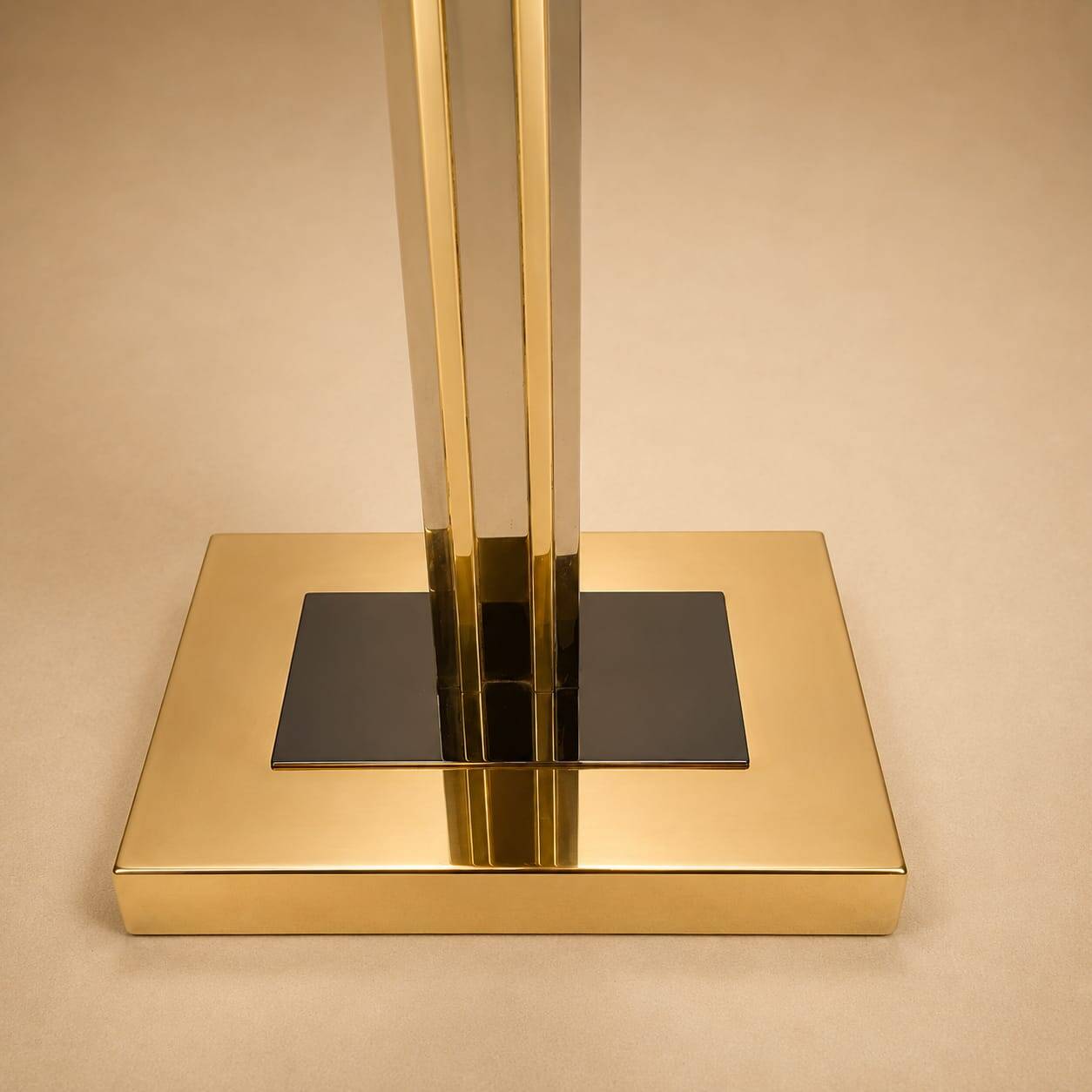 Large brass Hollywood Regency floor lamp, 1970s