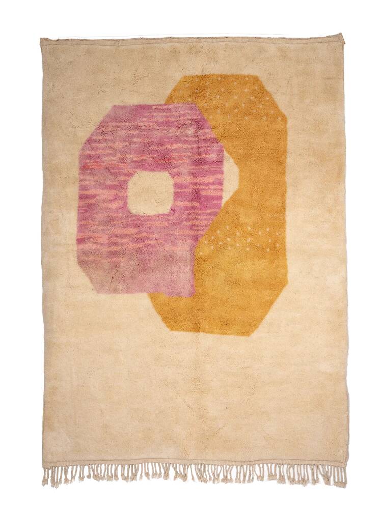 The silent intersection of M'rirt tied by hand | 216 cm x 297 cm