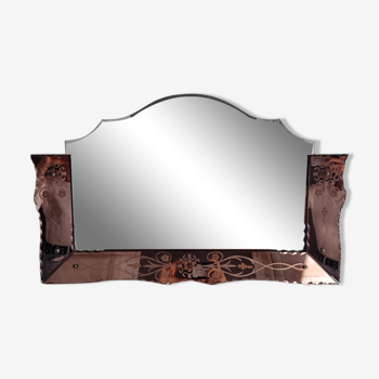 Engraved floral mirror in antique Venetian pink glass 71x47cm