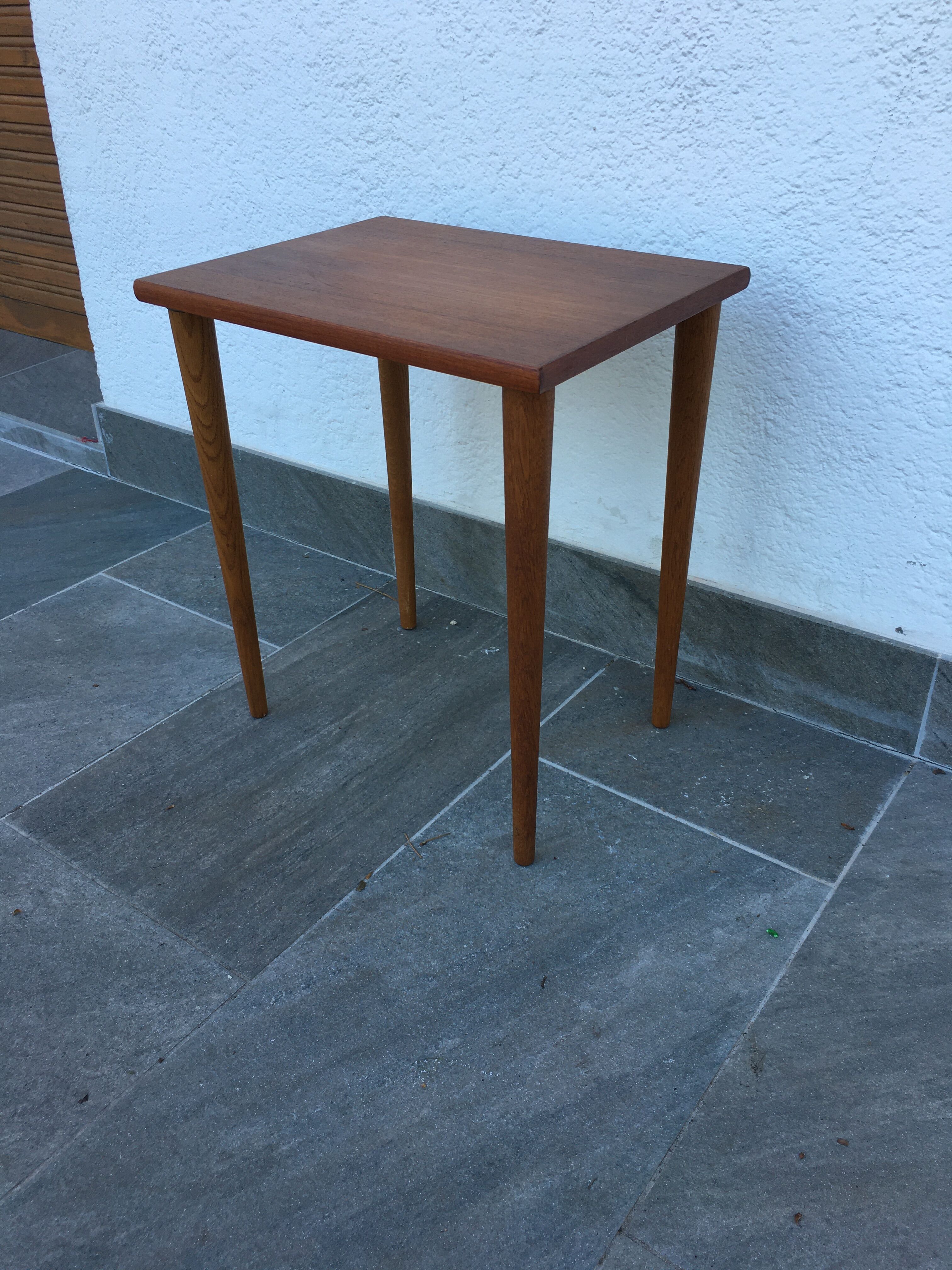 Table d'appoint vintage scandinave