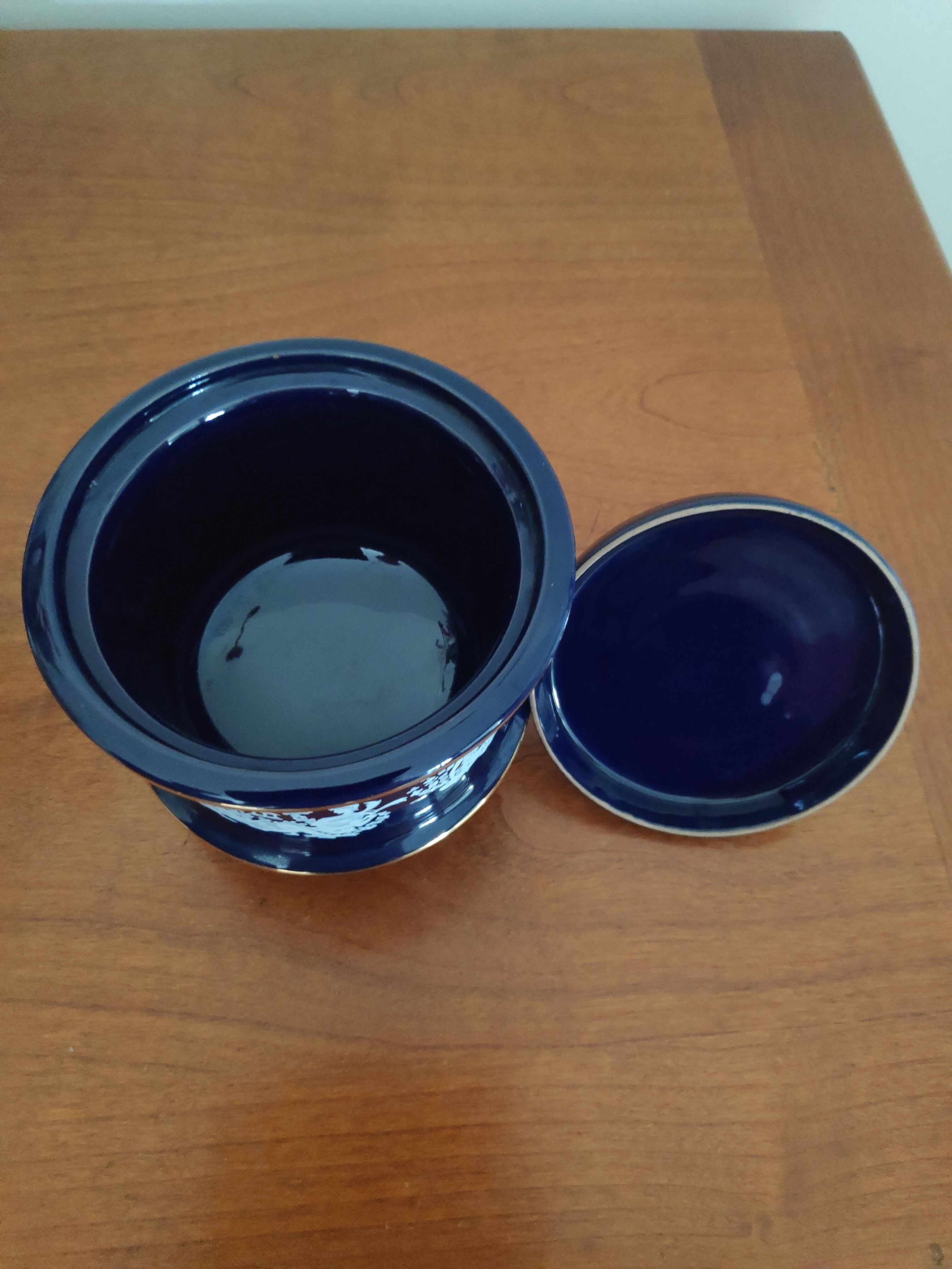 Bonbonnière en porcelaine