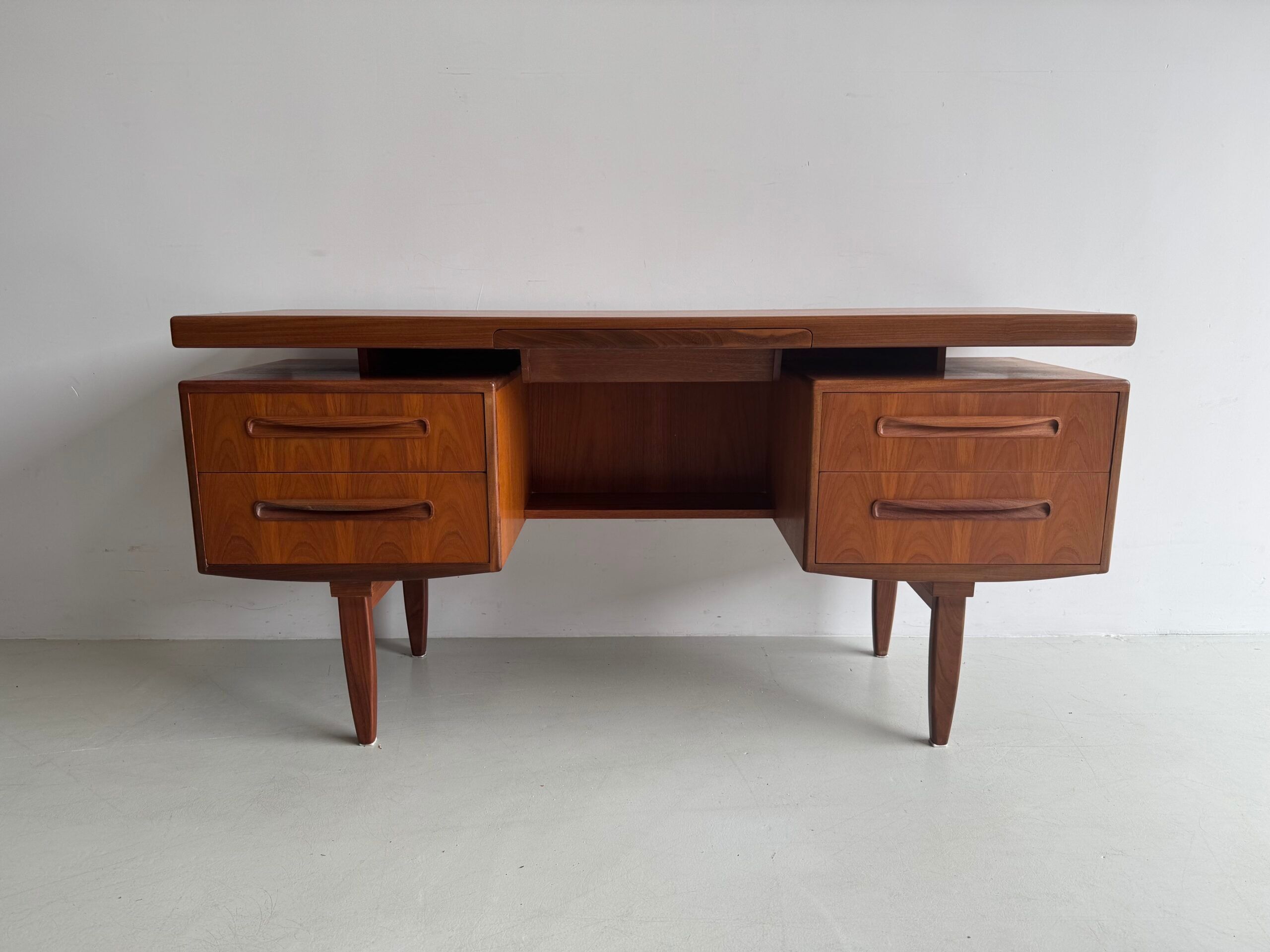 Vintage desk G-Plan by V.Wilkins.