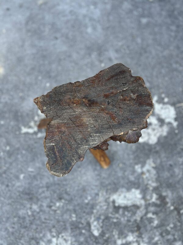 Tabouret Billot en Bois Massif – Sculpture Organique H54cm