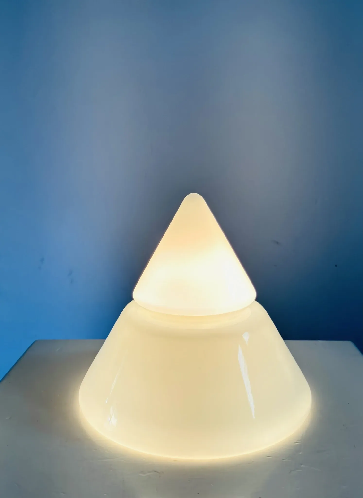 D-2133 Kilimanjaro Table Lamp By Sergio Asti For Raak Amsterdam, The Netherlands, 1978