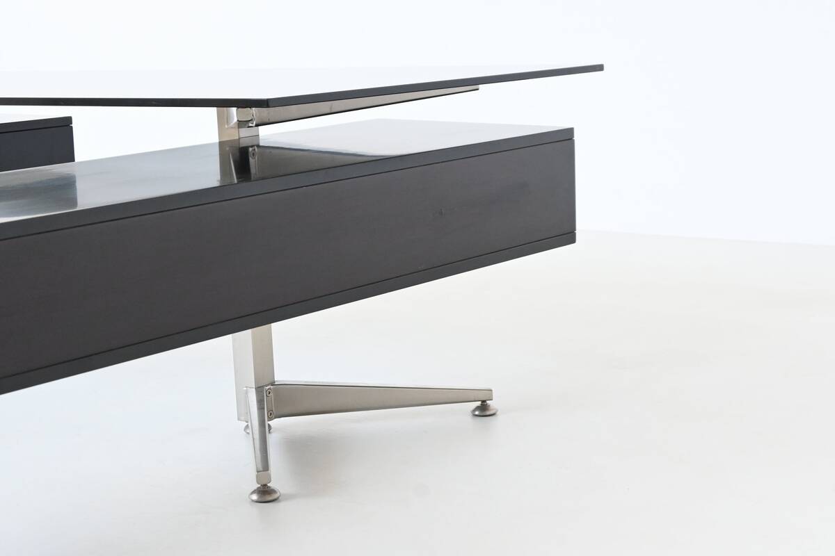 Bureau d'angle exécutif Abbondinterni en acajou et verre, Italie, 1970