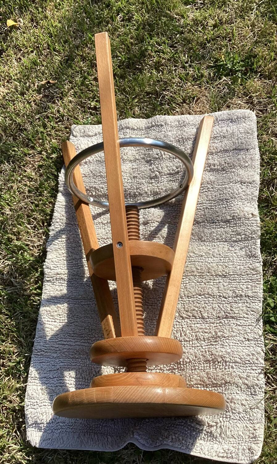 Tabouret à vis bois dit d’horloger