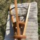 Tabouret à vis bois dit d’horloger
