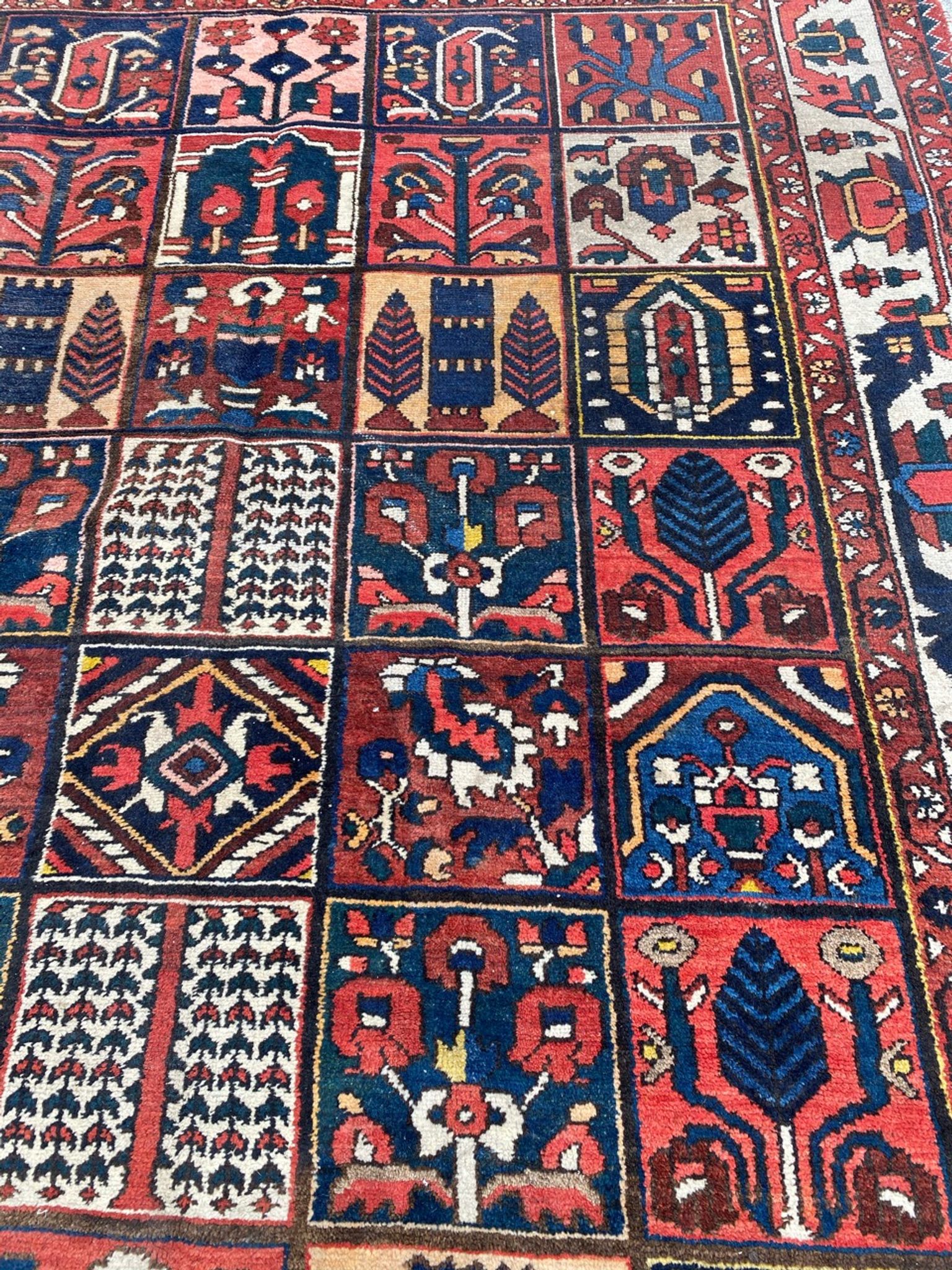 Persian carpet Bakhtiar 222x302