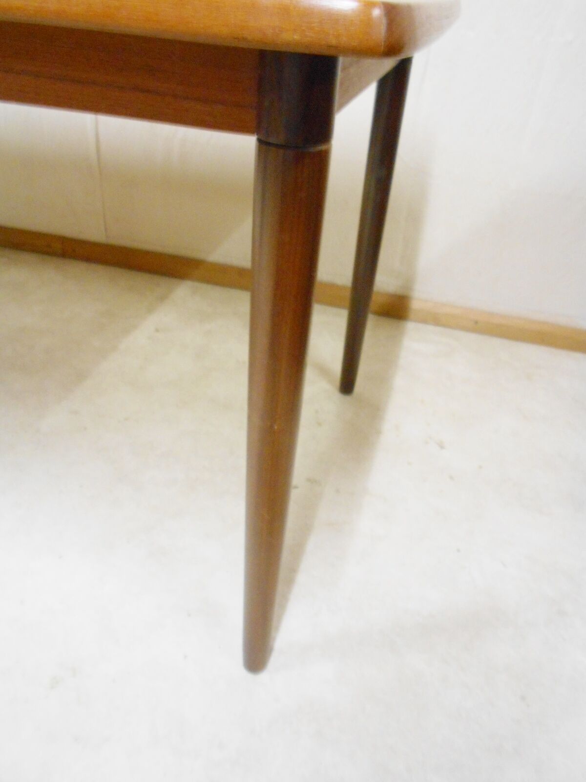 Scandinavian teak expandable table