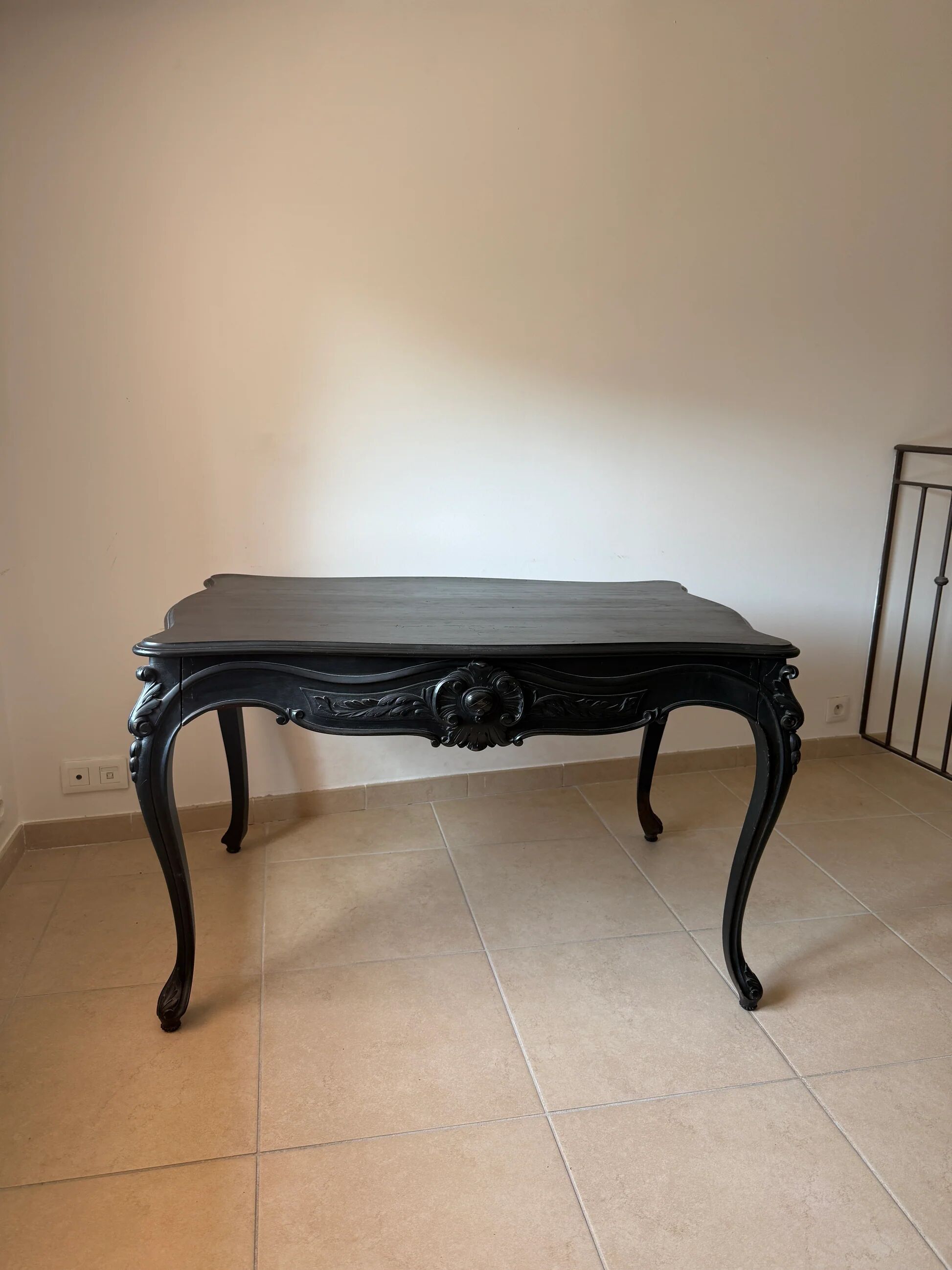 Table à manger  / bureau baroque en hêtre noir