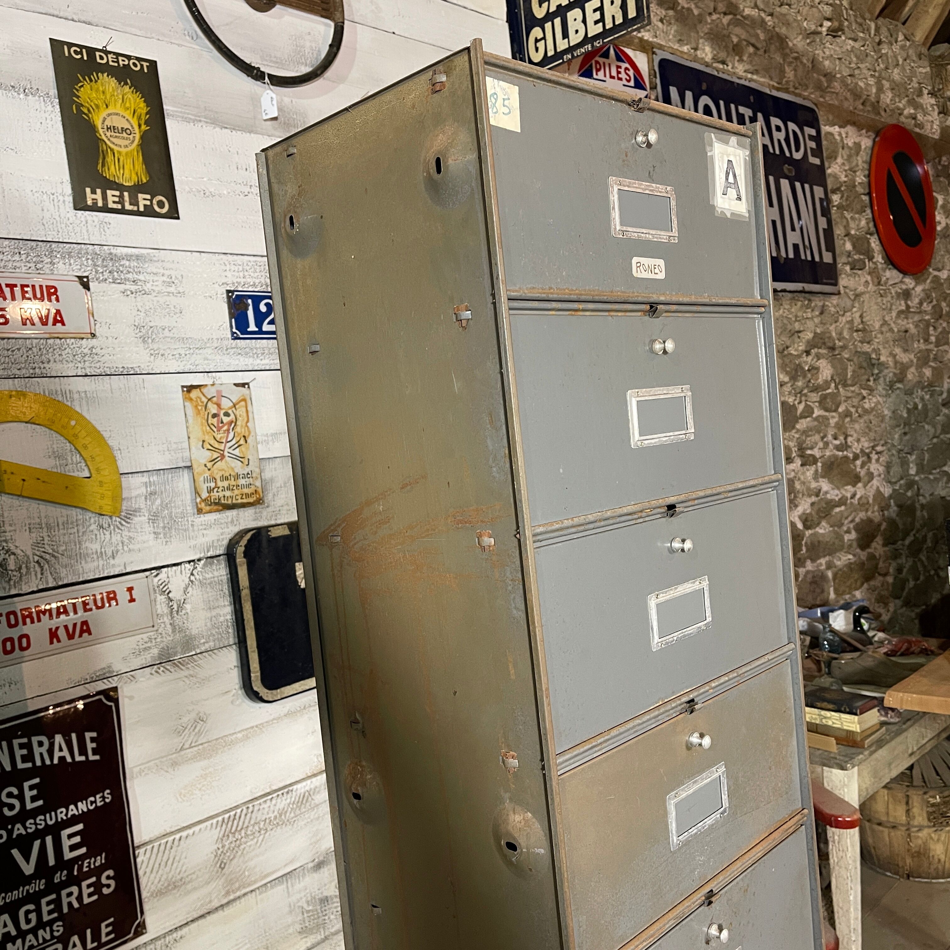 Valve cabinet RONEO 1950