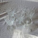 6 stemmed glasses in very good condition