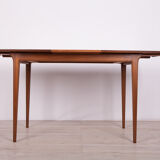 Teak extendable dining table from mcintosh, 1960