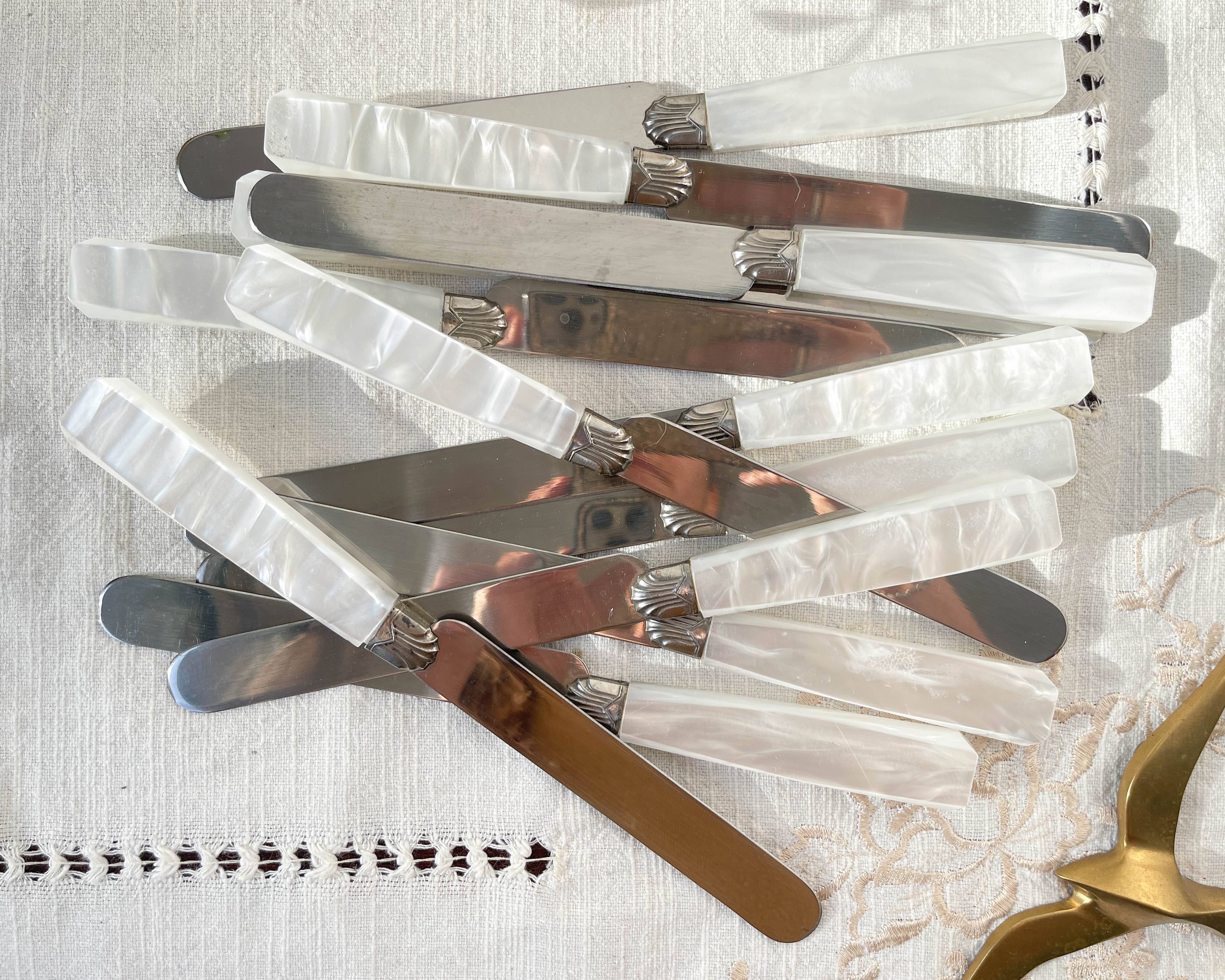 12 vintage Bakelite stainless steel knives with mother-of-pearl effect Art Deco style