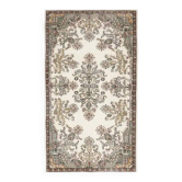 Tapis de sol turc Oushak fait main en laine et coton beige des années 1970 119x208