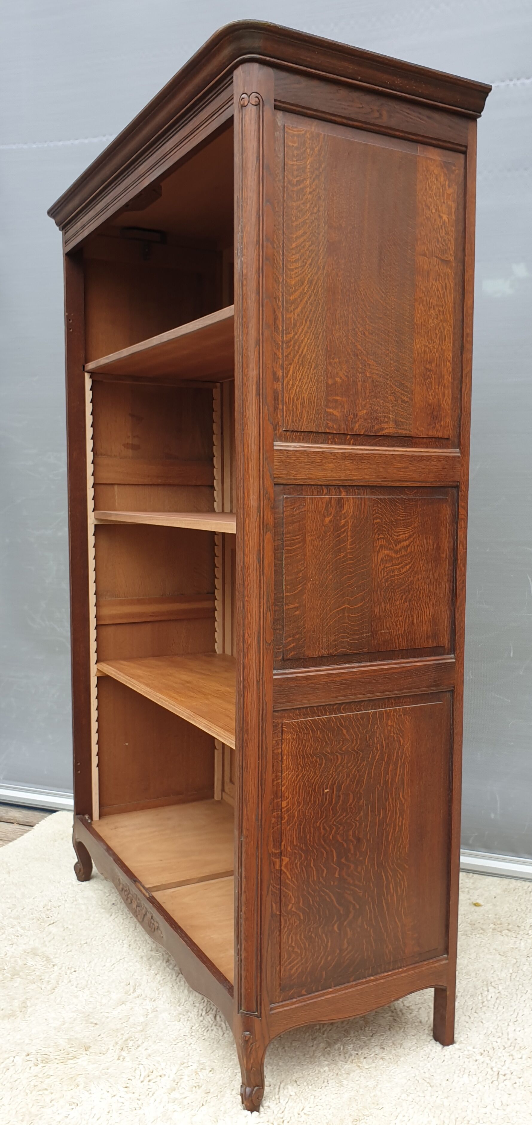 Evolutionary bookcase dressing room Oak Louis XV style