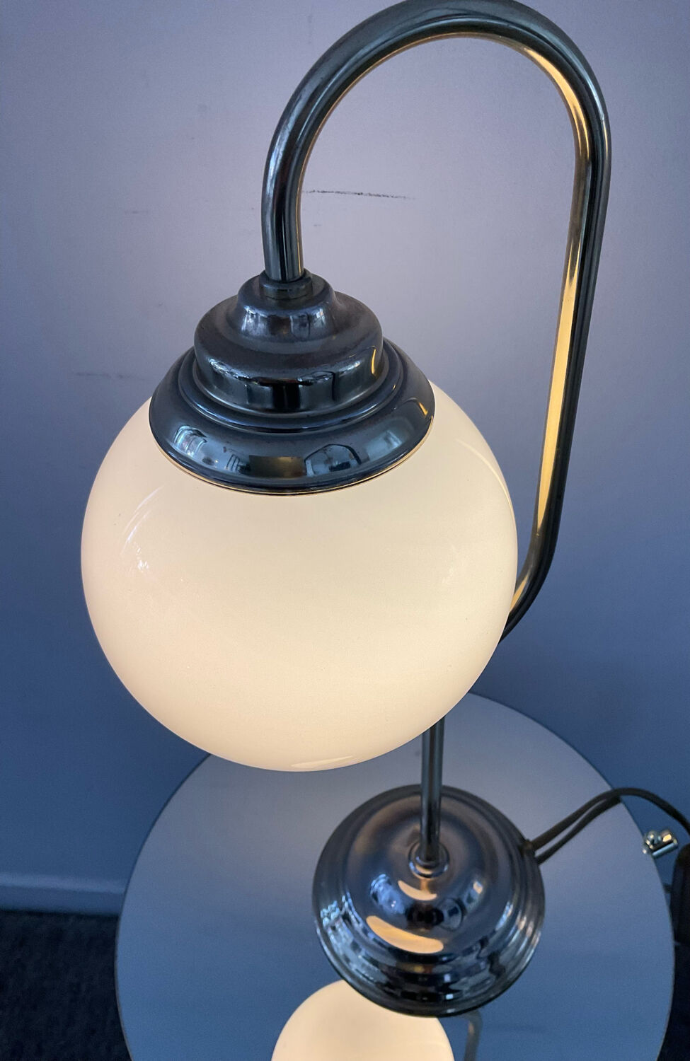 Vintage lamp from the 70s in brass and opaline