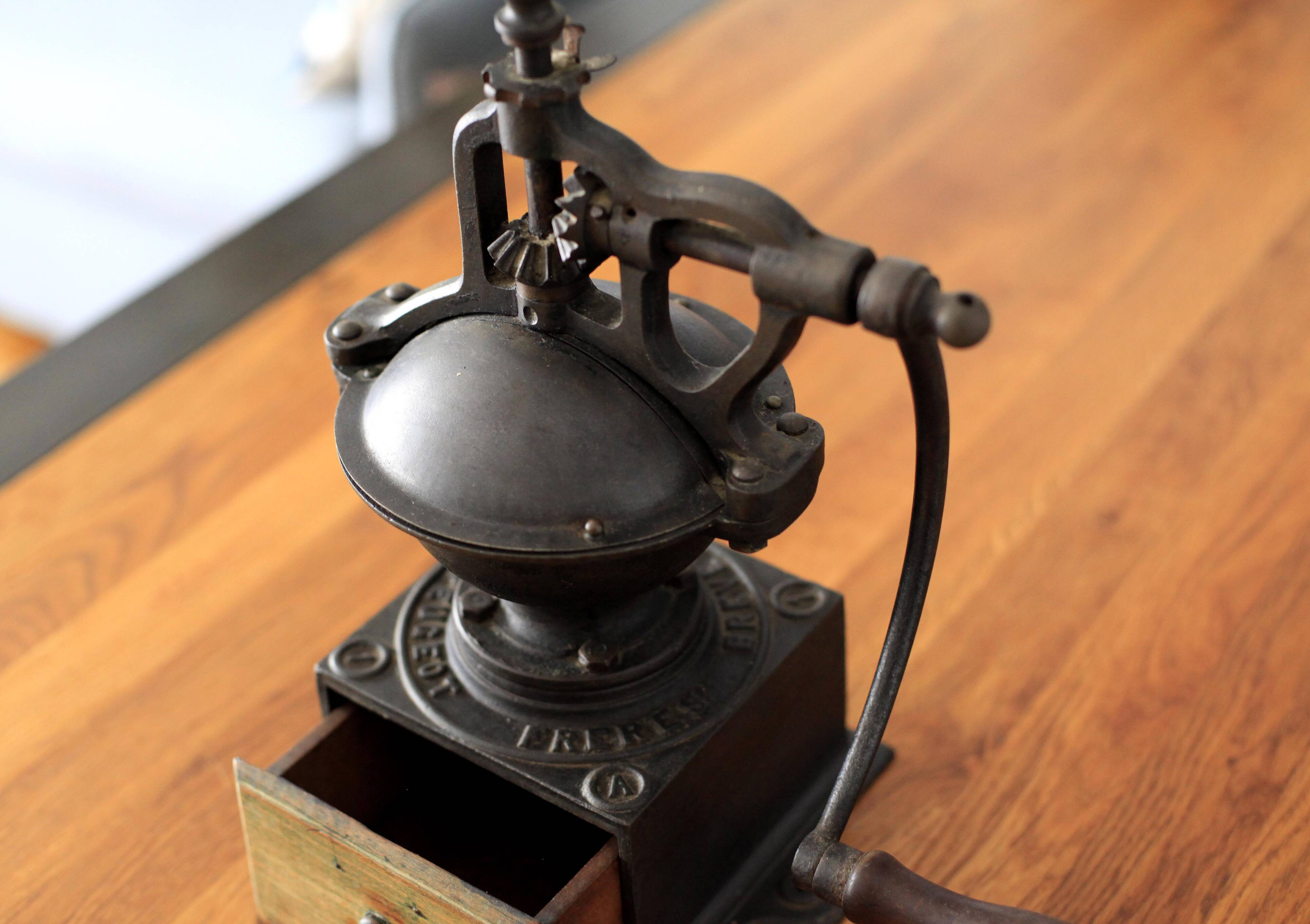 Peugeot coffee grinder brother number 1, early 1900